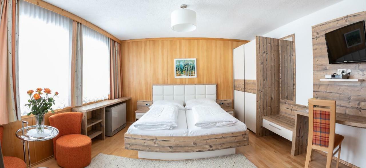 Gastehaus Frischhut Hotell Nassereith Exteriör bild